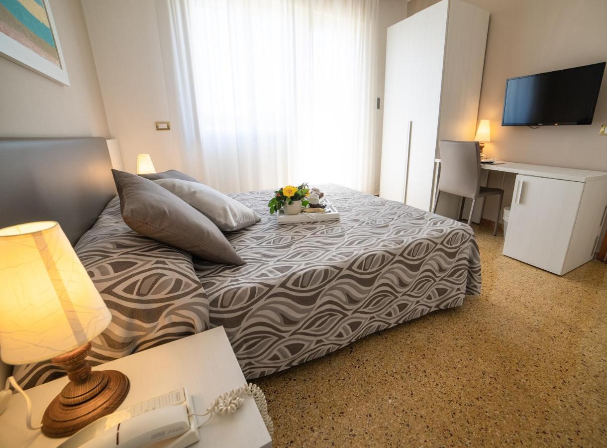 Hotel Astoria Bibione Esterno foto