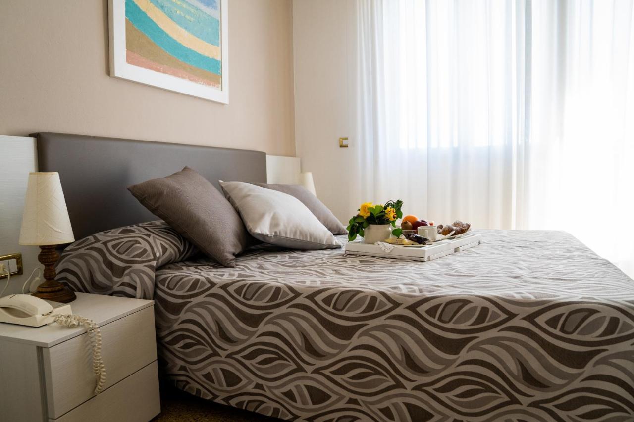 Hotel Astoria Bibione Esterno foto