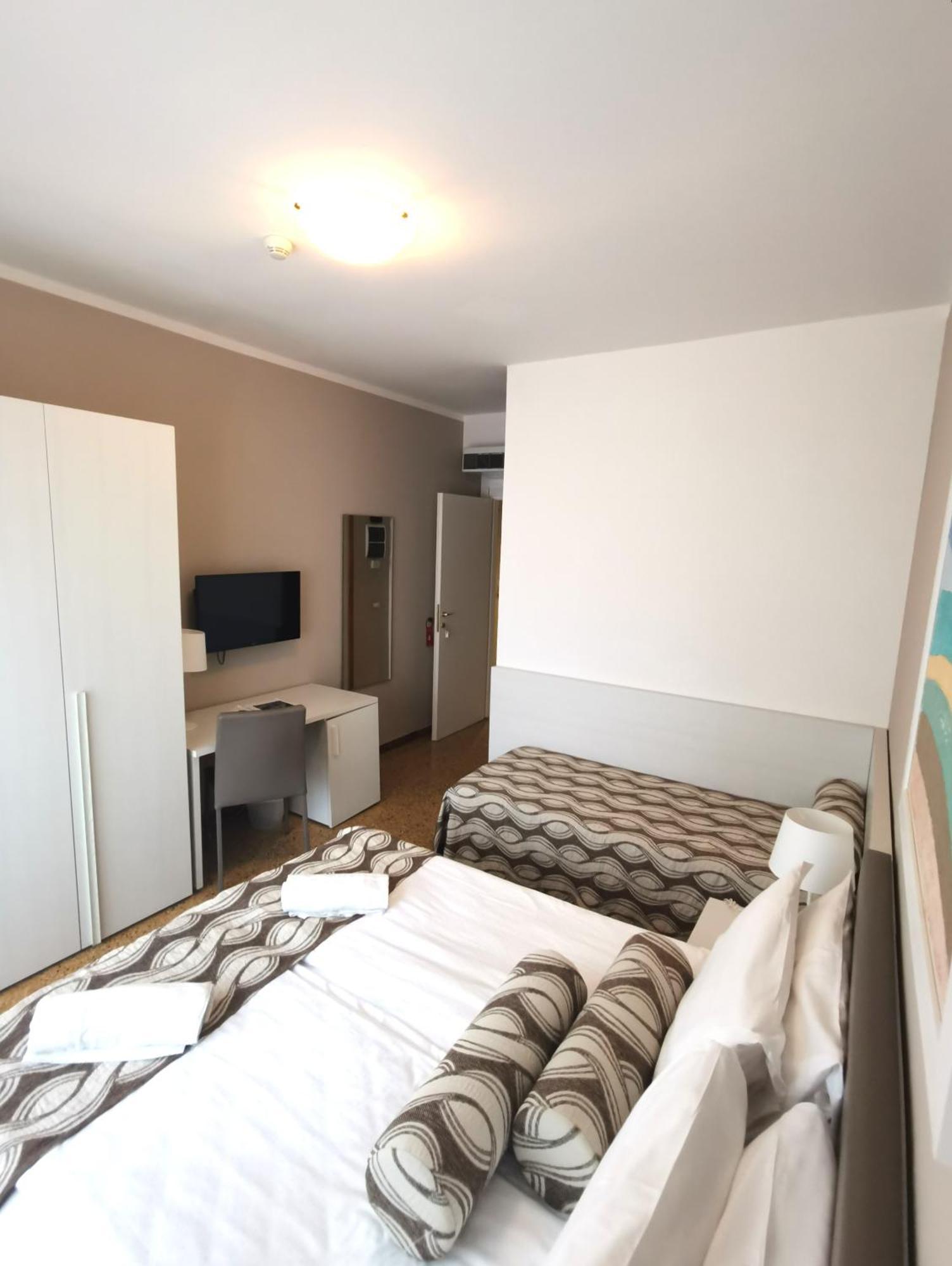 Hotel Astoria Bibione Esterno foto