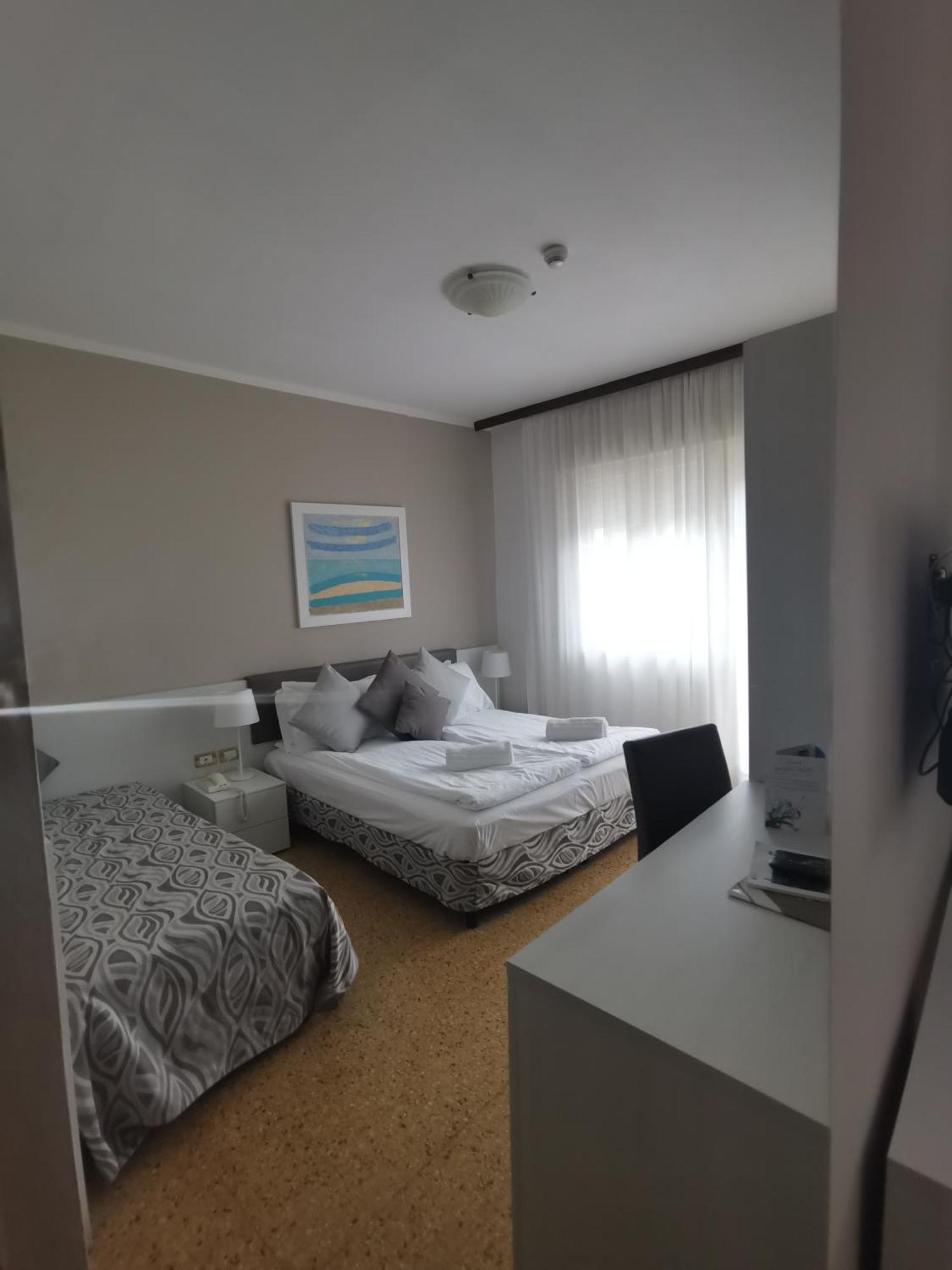 Hotel Astoria Bibione Esterno foto