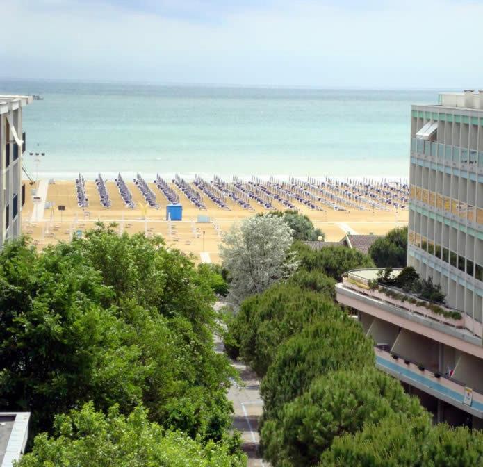 Hotel Astoria Bibione Esterno foto